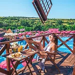 The Wind Mills Hydropark Курортный комплекс