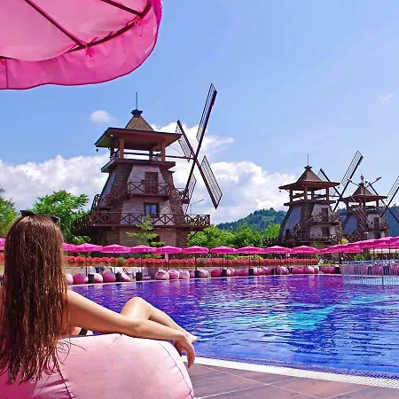 Semesteranläggning (resort) The Wind Mills Hydropark